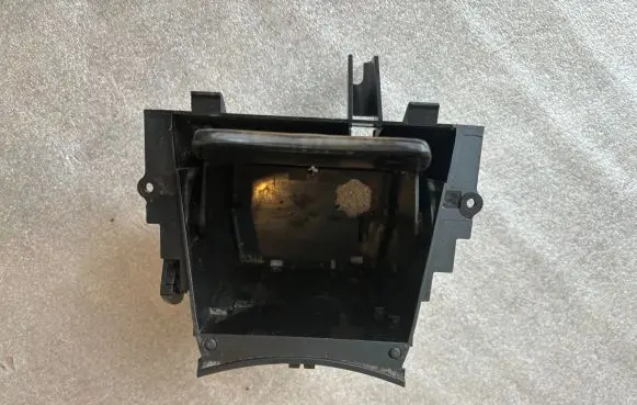 Mercedes-Benz E W211 Glove box A2116800350