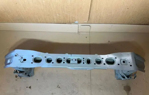 Ford Focus Front bumper support beam 