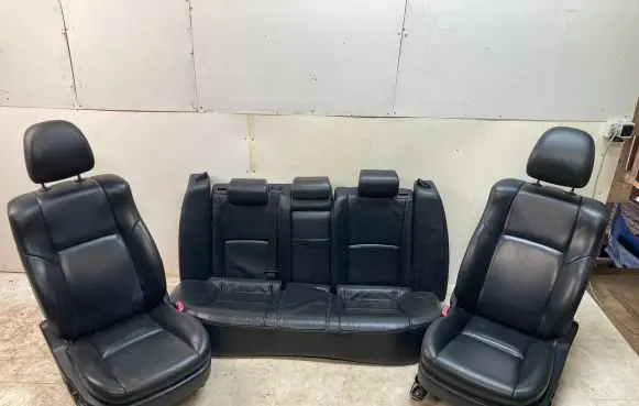 Toyota Avensis T270 Seat set 