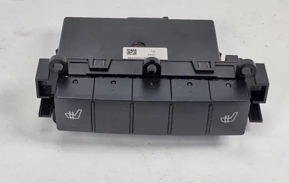 Mercedes-Benz B W245 Seat heating switch 1698208510 33460602 30070810285289