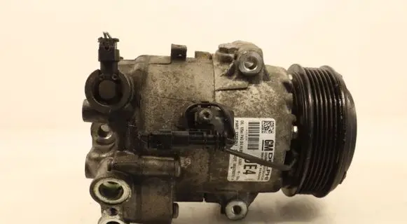 Opel Meriva B Air conditioning (A/C) compressor (pump) 13335251