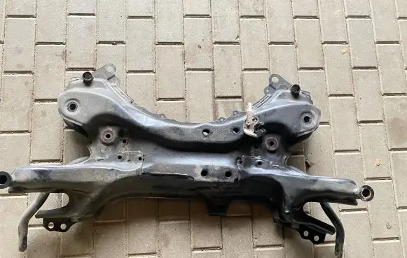 Toyota Prius+ (ZVW40) Front subframe