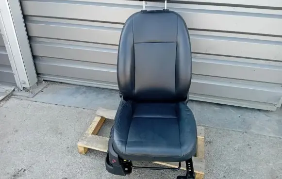 Ford C-MAX I Front passenger seat 
