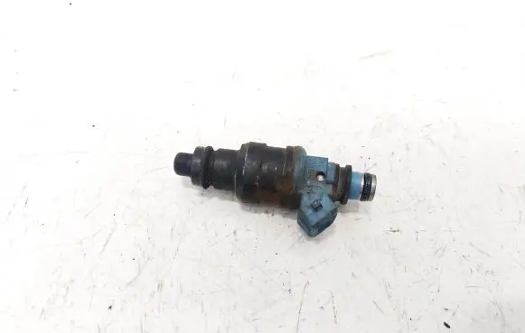 Hyundai Pony Fuel injector 35310-24570 9250930008