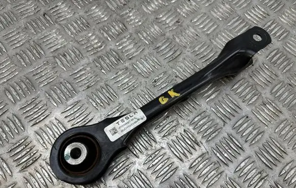 Tesla Model 3 Rear upper control arm/wishbone 104442700C