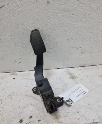 Toyota Yaris Accelerator throttle pedal 781100D110