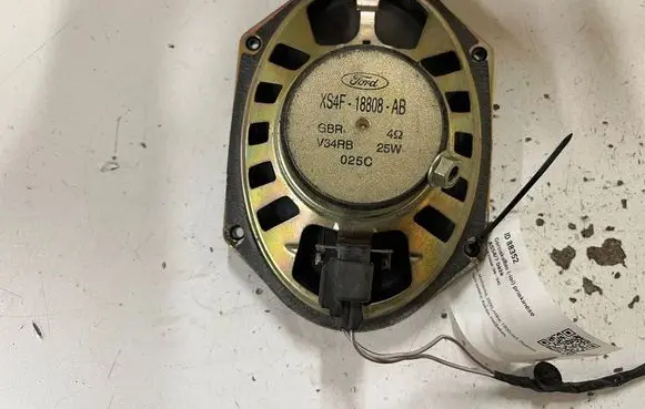 Ford Focus Front door speaker XCS4F18808AB V34RB