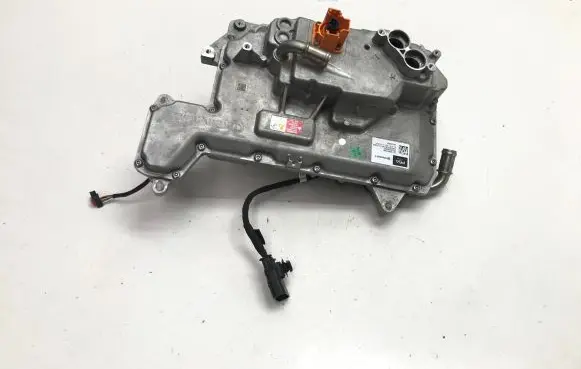 Voltage converter inverter