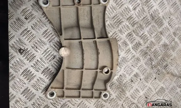 Gearbox mounting bracket