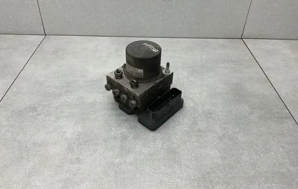 Opel Insignia B ABS Pump 84616395