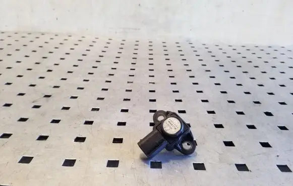 Mercedes-Benz ML W164 Air pressure sensor A0061531528