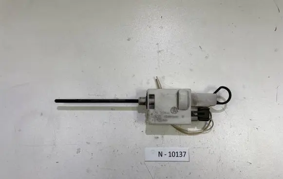 Opel Vivaro Fuel tank cap lock 8200032984 91166188