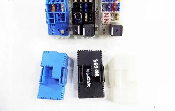 Volvo S80 Fuse module