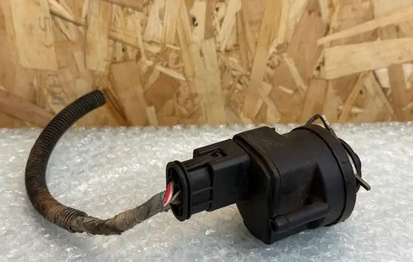 BMW 5 E60 E61 Fuel filter heater 7788702