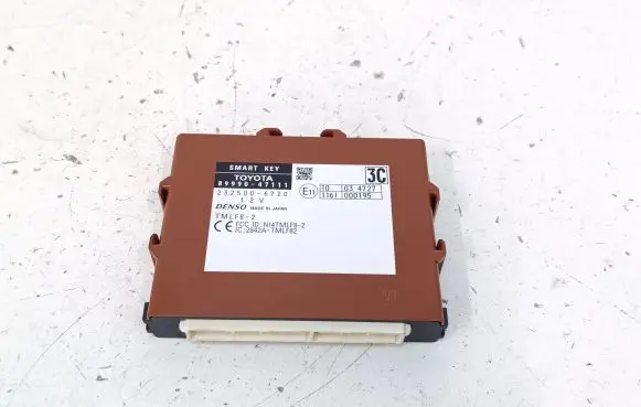 Toyota Prius+ (ZVW40) Keyless (KESSY) go control unit/module 8999047111 2325006720