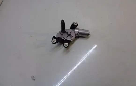 Volkswagen Touran II Rear window wiper motor 5K6955711B