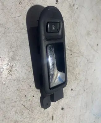 Volkswagen PASSAT B5.5 Front door interior handle 3b1837114