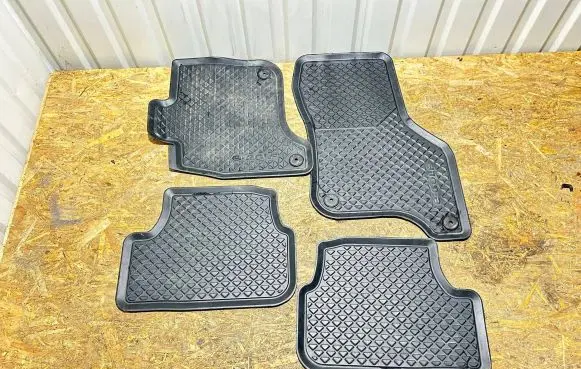Volkswagen Golf VII Car floor mat set 5GE061500B 13825