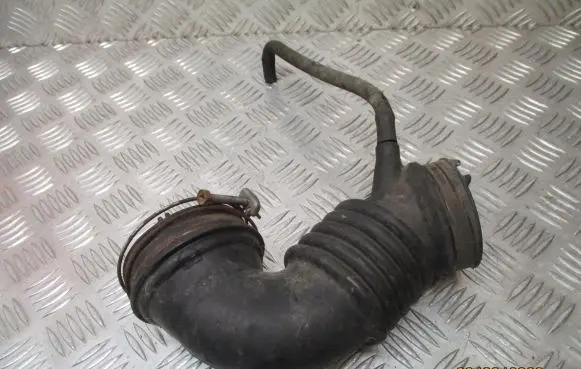 Mitsubishi Lancer Air intake hose/pipe MR993311