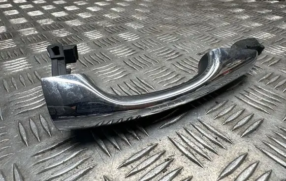 KIA Sorento Front door exterior handle