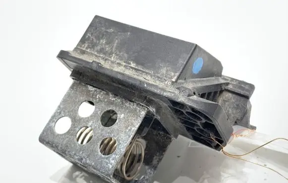 Peugeot 3008 II Fan control module 9673999980