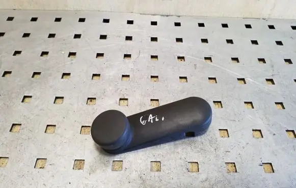 Opel Meriva A Rear door window winding handle 90247150