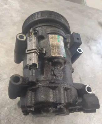 Nissan NV200 Air conditioning (A/C) compressor (pump) 8200953359