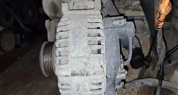 Skoda Octavia Mk2 (1Z) Generator/alternator 06F903023C