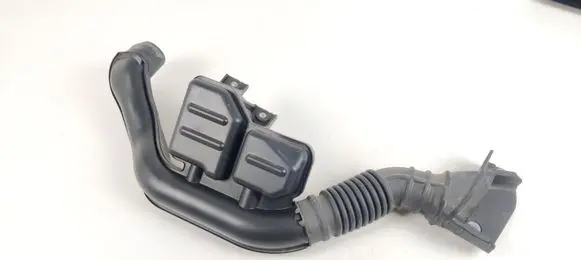 Suzuki Swift IV Intake resonator 69TR01