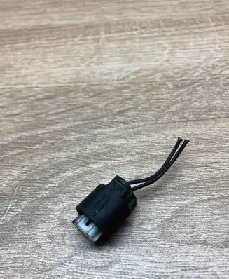 BMW 1 E81 E87 Plug wire 17185551 2PIN