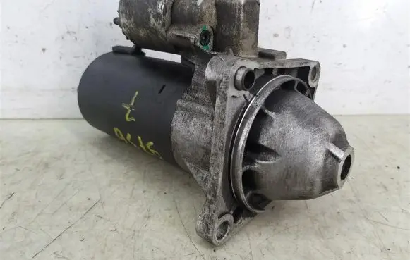 Opel Zafira B Starter motor