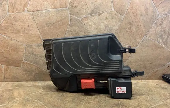 Mercedes-Benz GLA W156 X156 Fuse box cover A2465400182