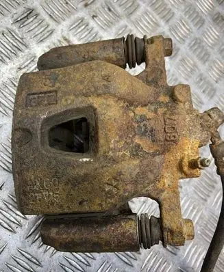 Lexus RX 300 Front brake caliper 83Z