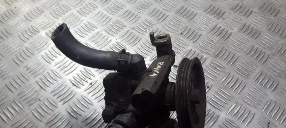 Toyota RAV 4 (XA10) Power steering pump