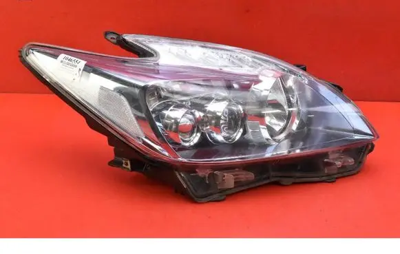Toyota Prius (XW30) Headlight/headlamp 