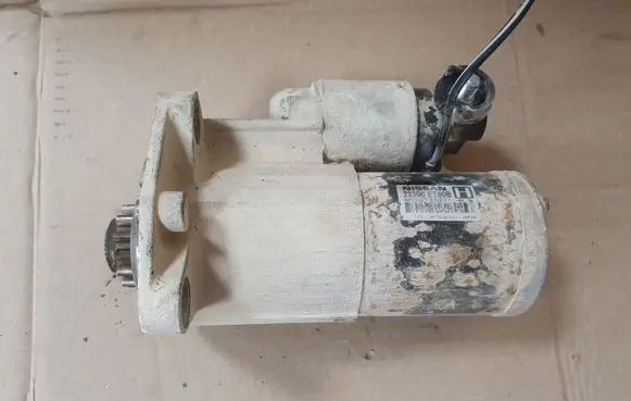 Nissan X-Trail T31 Starter motor 23300ET80B