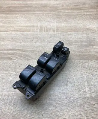 Toyota Prius (XW20) Electric window control switch 8482047021 514547