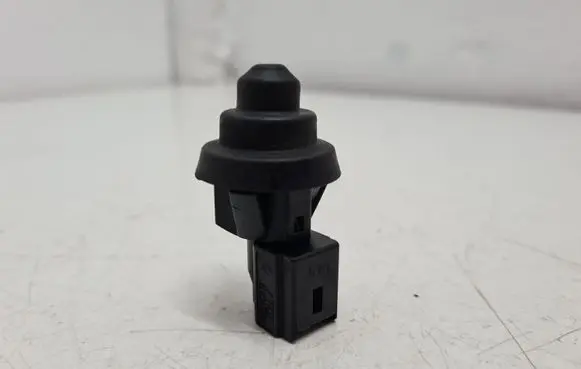 Dacia Sandero Front door sensor 7700427640B