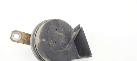 Volkswagen Polo IV 9N3 Horn signal E1000233