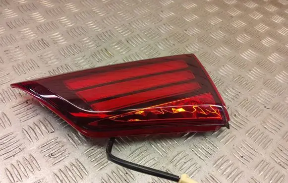 Mitsubishi Outlander Tailgate rear/tail lights