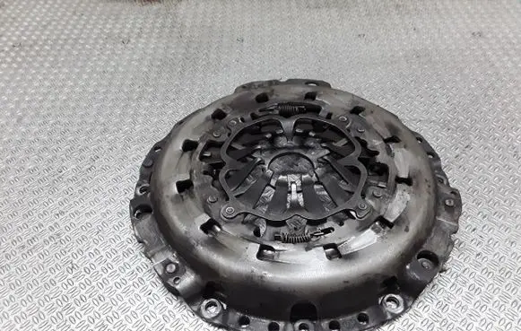 Audi A4 S4 B7 8E 8H Pressure plate 124029011