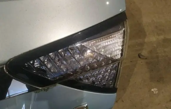 Renault Fluence Tailgate rear/tail lights 