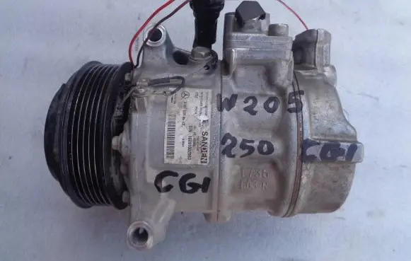 Mercedes-Benz C W205 Air conditioning (A/C) compressor (pump) A0008304002