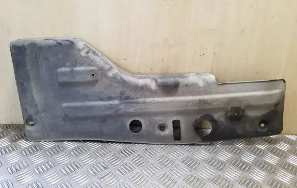 Center/middle under tray cover