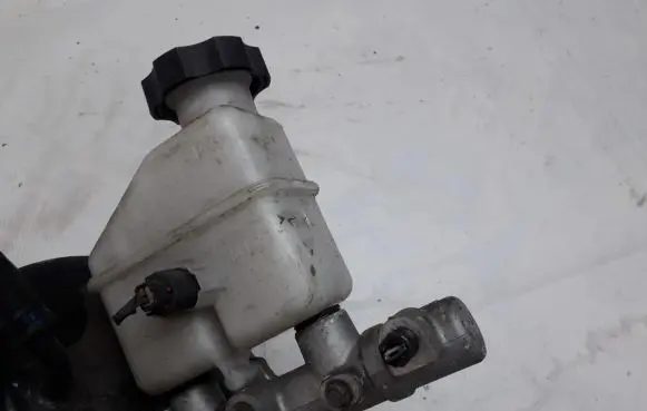 Hyundai i30 Master brake cylinder 201102140277 20110214-0277