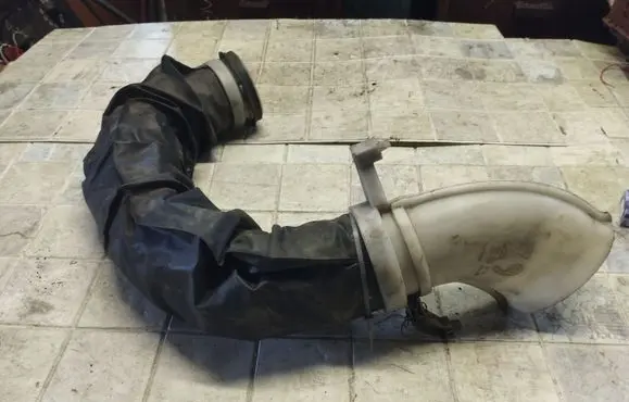 Peugeot 607 Air intake duct part 9648724180