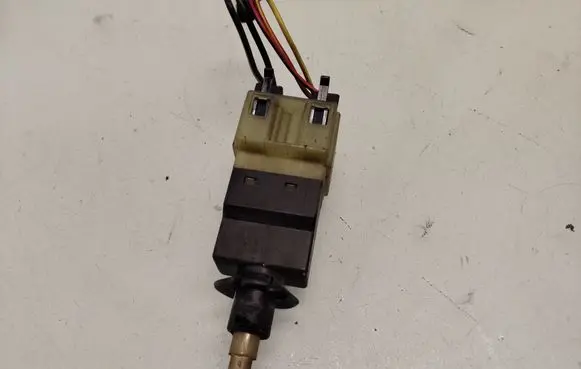 Mercedes-Benz E W210 Brake pedal sensor switch 