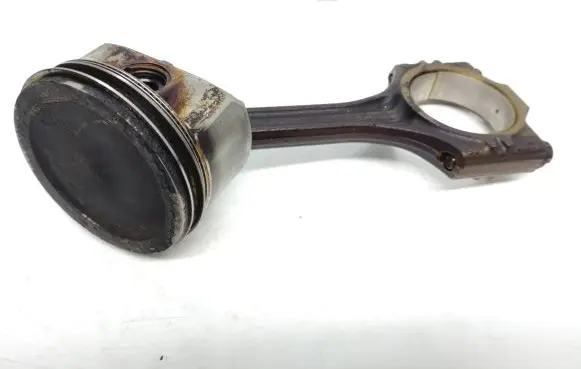 Skoda Octavia Mk2 (1Z) Piston with connecting rod