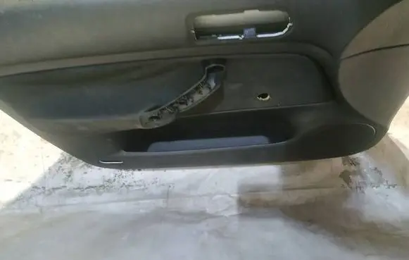 Volkswagen Golf IV Front door card panel trim