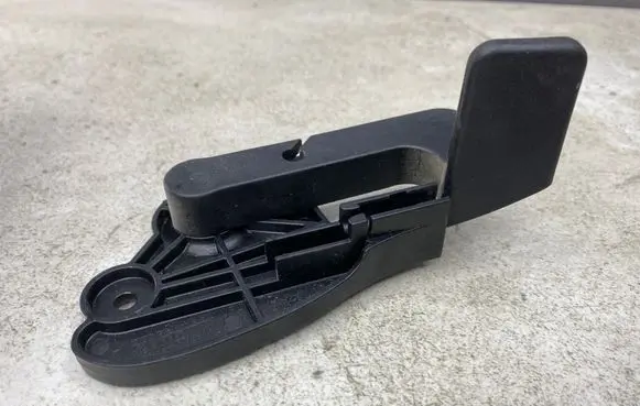 Audi A4 S4 B7 8E 8H Engine bonnet (hood) release handle 8E1823533B